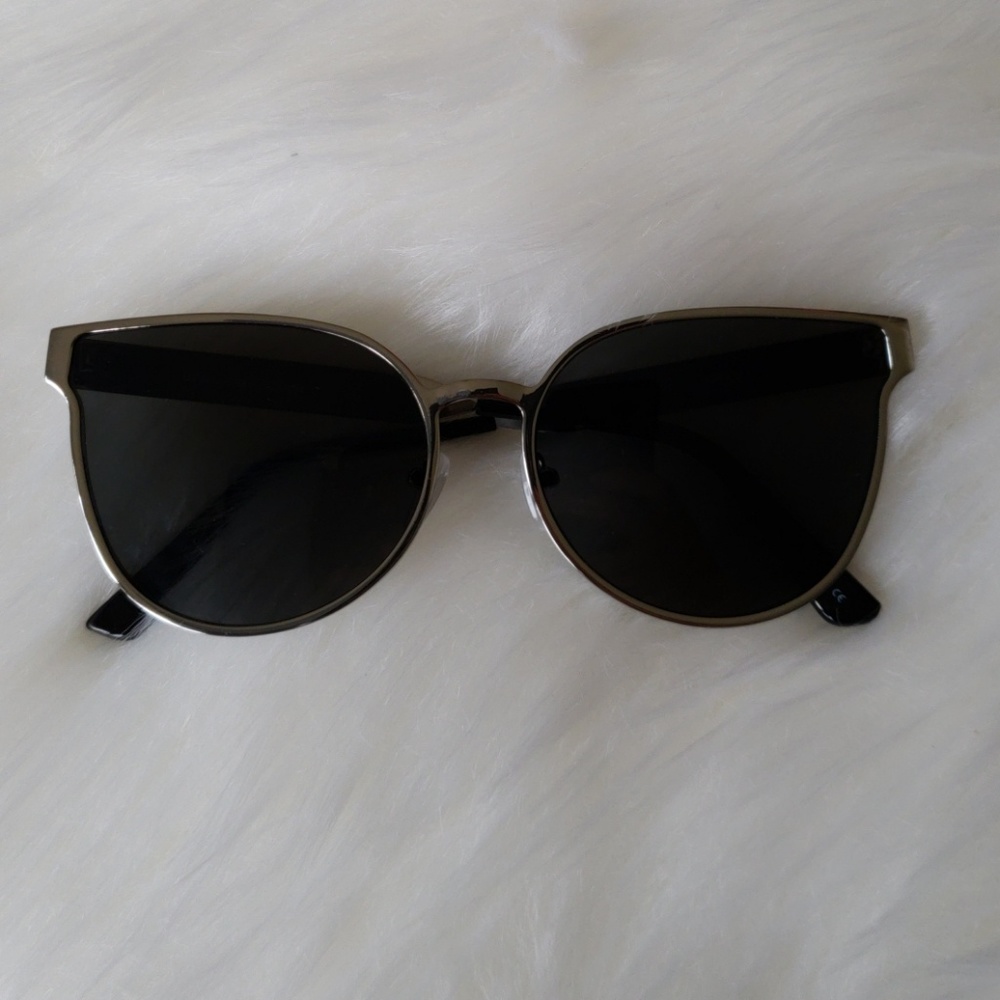Fashion sunglasses